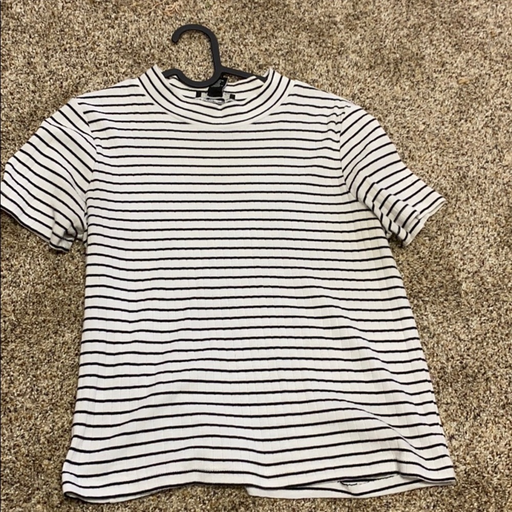 White and black striped t-shirt